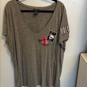 SOLD!! Torrid Gray V-Neck Tee with Floral and Patch Accents